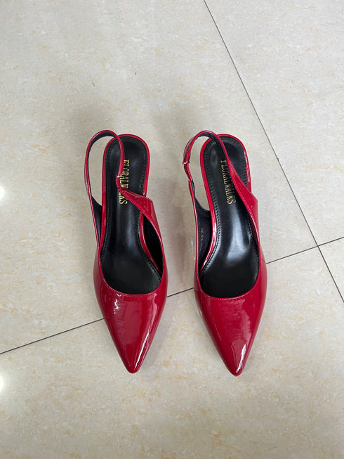 Elegant Pointed-Toe Short Heel